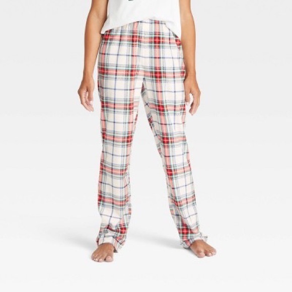 Women's Holiday Gnomes Matching Family T-Shirt and Plaid Fleece Pants Pj's Set - Picture 2 of 2